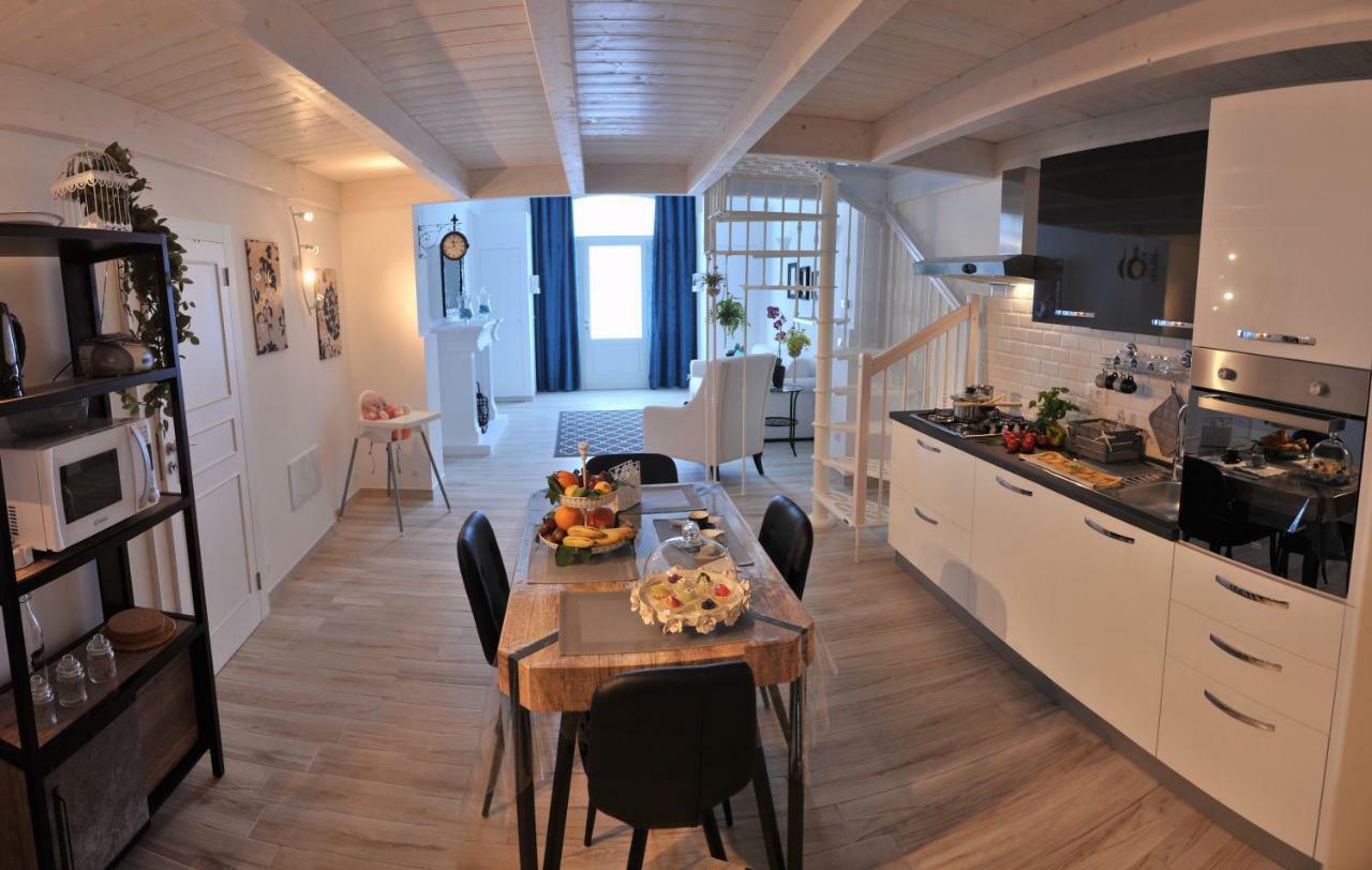 Casa Tra Borgo E Mare Βίλα Monopoli Εξωτερικό φωτογραφία